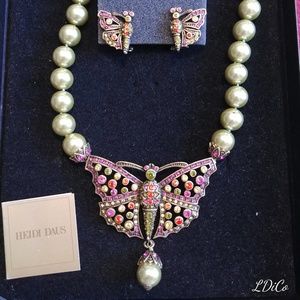 MY FIRST SALE GETS $3.99 SHIPPING.